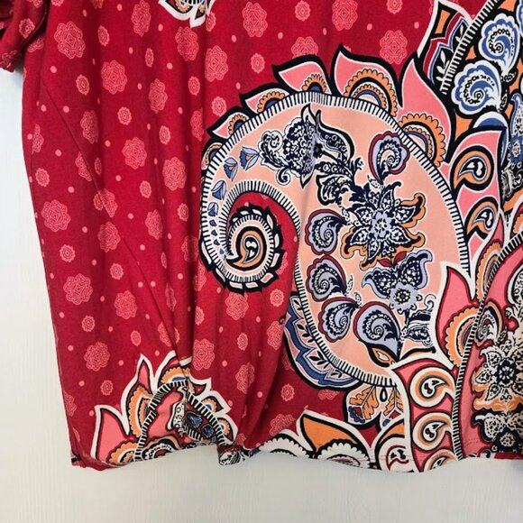Chico's pink paisley S/S top with knotted hem detail Size 2/L - Picture 2 of 5